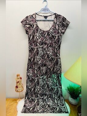Magazine Snake Print Black Brown & White Short-Sleeve Wedding Guest Dress 👗